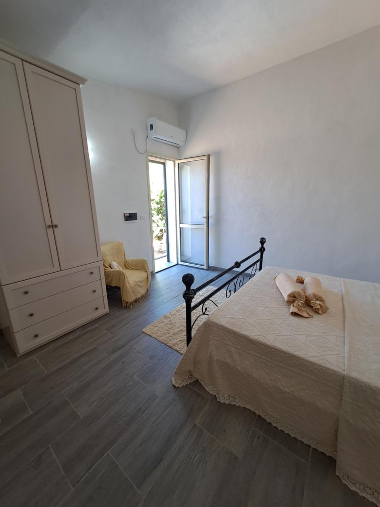 B&B Li Salcuneddi Aglientu Exterior photo